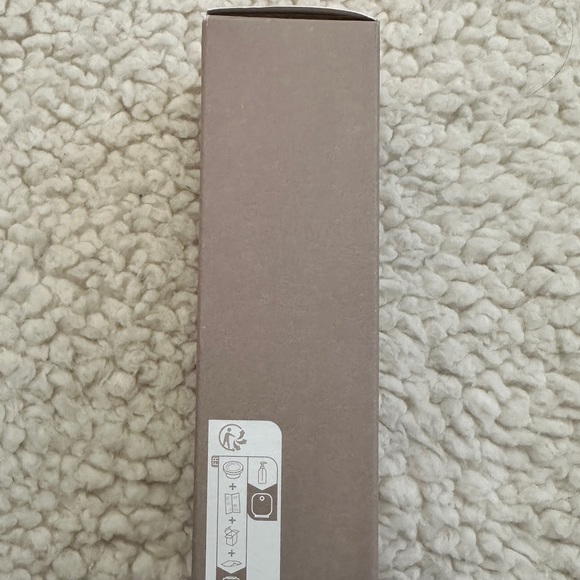 ROSE INC
Softlight Skin-Smoothing Hydrating Non-Comedogenic Foundation - Picture 6 of 7